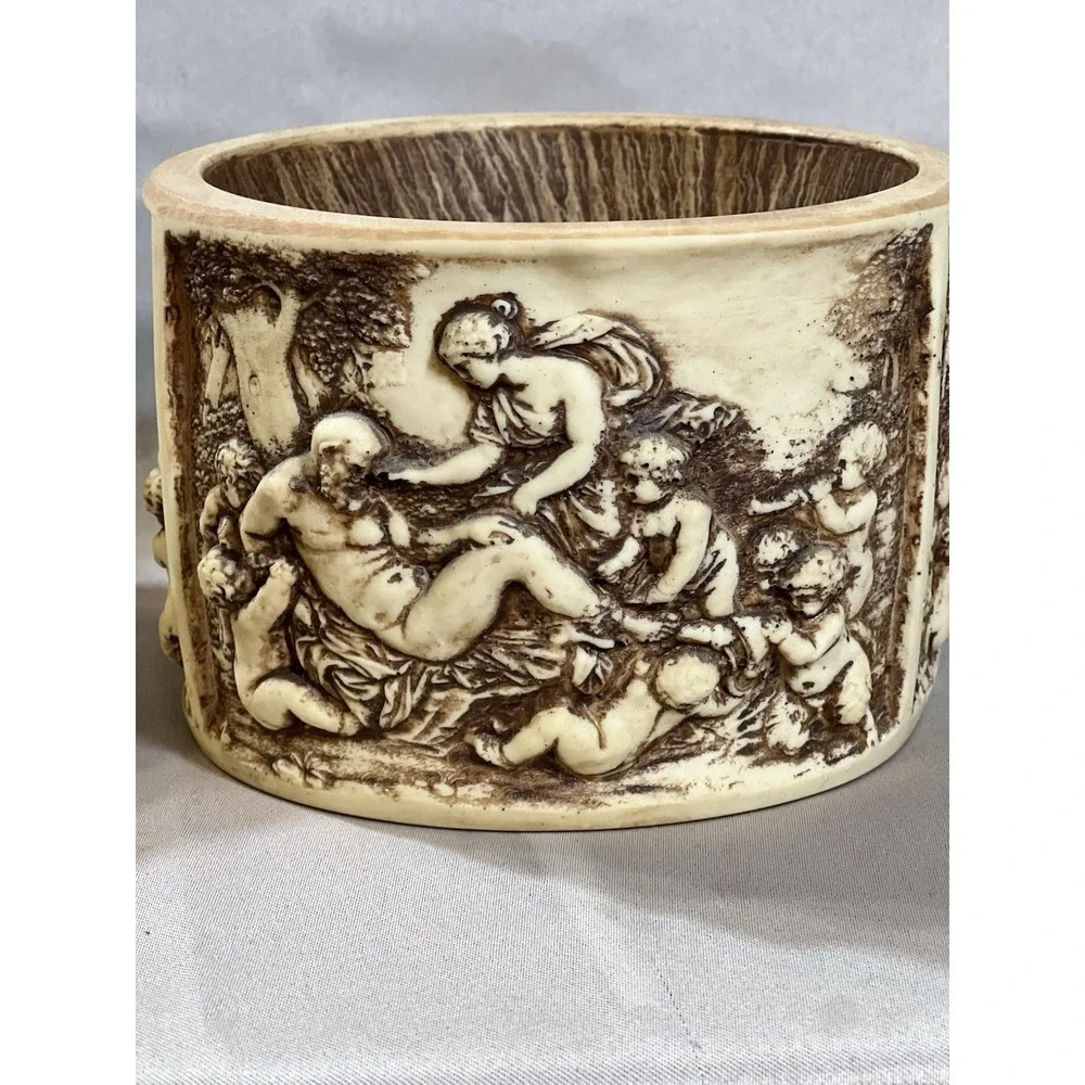 STUNNING GREEK PLANTER 